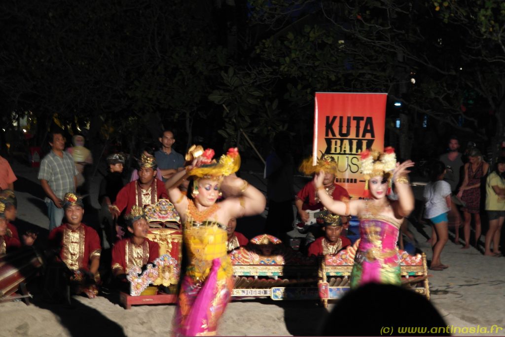 2013 - Bali Jimbaran - Danseuses
